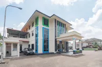 Urbanview Hotel Syariah Dapen Pontianak By RedDoorz Hotel di Pontianak