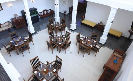Blue Spring Hotel - Housity