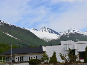 Isfjorden Turisthotell & Motell