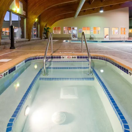 Holiday Inn DETROIT LAKES - LAKEFRONT by IHG