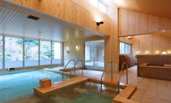 1. 고쿠민 슈쿠샤 ..