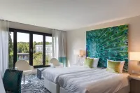 ファン デル ファルク ホテル ヘーレン オランダ公開大学周辺のホテル