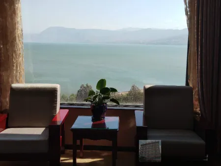 Yongsheng Chenghai Maoyuan Hotel Отели рядом с достопримечательностью «Chenghai Wetland»