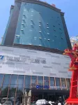 IU Hotel (Urumqi Railway Bureau Subway Station) Hotel dekat Chinese Academy of Sciences Institute of Ecology and Geography Specimen Hall
