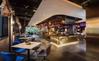 Berman Hotel Shanghai Lujiazui Oriental Pearl Branch - bar