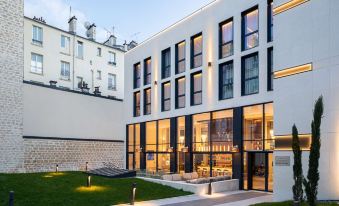 Yac Paris Clichy, A Member of Radisson Individuals