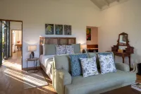 Stafford Bungalow Hotels in Ragala