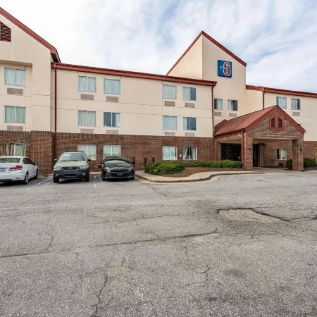 Motel 6 Rocky Mount, NC