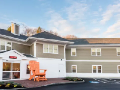 Howard Johnson by Wyndham Quincy/Boston Hotels in Norfolk County