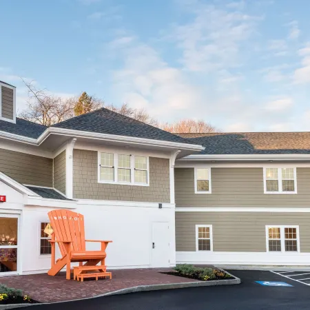 Howard Johnson by Wyndham Quincy/Boston Отели рядом с достопримечательностью «Пляж Нантаскет»