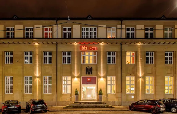 宜必思卡爾斯魯厄火車總站酒店