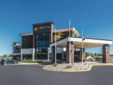 La Quinta Inn & Suites by Wyndham Colorado Springs North Hotels near Sunrise United Methodist Church