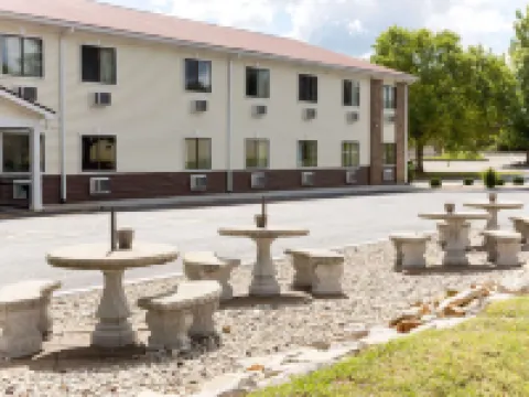 Super 8 by Wyndham Radcliff Ft. Knox Area Hoteles en Radcliff