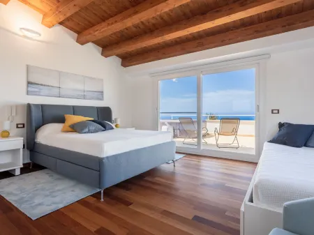 Quirat Superior Отели в г. Чинизи