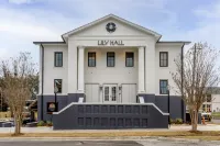 Lily Hall