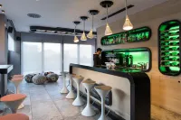 Essence Hotel - bar