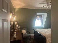 2Br Private Victorian Apartment in City Location on Half Acre Sleeps 5 - balcony