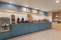 Country Inn & Suites by Radisson, Fairborn South, Oh - Desayuno