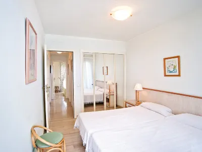 Golden Life Hotel dekat Cabo Negro