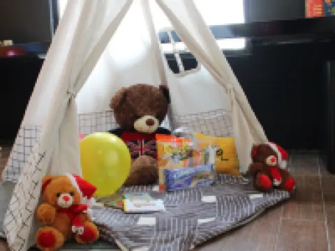 Yellow Bee Hotel - Tangerang banten Hotel di Tangerang