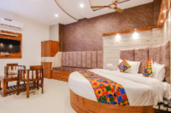 FabHotel Meridian Inn Hotel di 