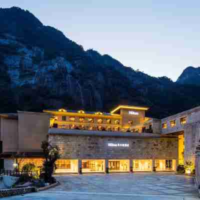 힐튼 산칭산 리조트 Hotel Exterior