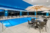 Hampton Inn Hartford-Airport - parking