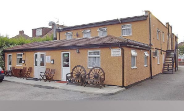 Shepiston Lodge Heathrow - Housity