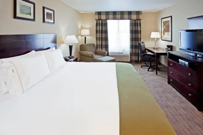 Holiday Inn Express & Suites Syracuse North - Airport Area