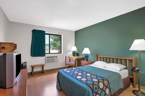Super 8 by Wyndham Ticonderoga Hotels in Hague