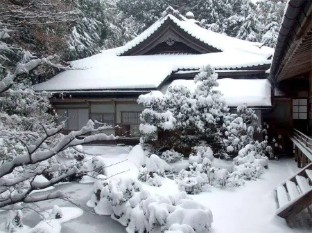 Jimyoin (Pilgrim's Lodging) Отели рядом с достопримечательностью «Коясан»