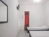 Nayla Homestay Jambi Mitra RedDoorz Hotel dekat Danau Gunung Tujuh