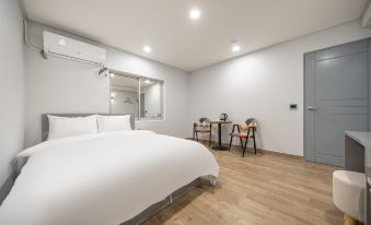 Suwon (Ingyedong) SR Hotel