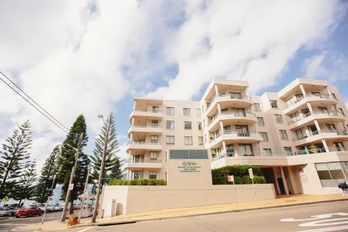 The Coogee View Beachfront Serviced Apartments - balcony