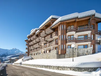 La Duit Hotels near Douy Combelouvière