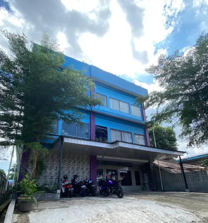 Guest House Sweethome Syariah Отели в г. Guntungmanggis