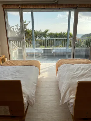 Garden and Balcony Overlooking the Sea [Maximum 6