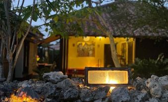 5. Guest Ho..