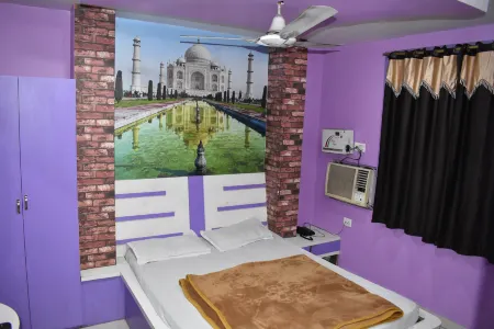 Hotel Gaya Regency Отели рядом с достопримечательностью «Vishnupad Temple»