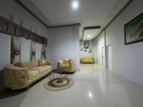 Kedai Terapung Hotel & Resto Hotels in Bugis