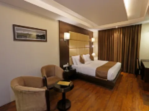Clarks Inn Srinagar Hotels in Srinagar