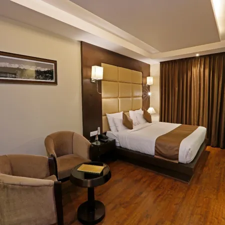 Clarks Inn Srinagar Hotels in Srinagar