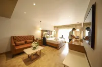 Jade Suites - Luxury Boutique Hotel 카나카두르가 사원 주변 호텔