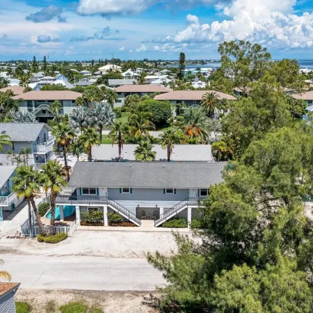 July Flash Sale • Amazing Location • Private Deck • Pool