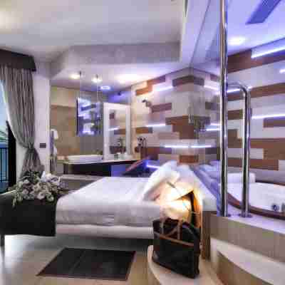 Mare Hotel Rooms
