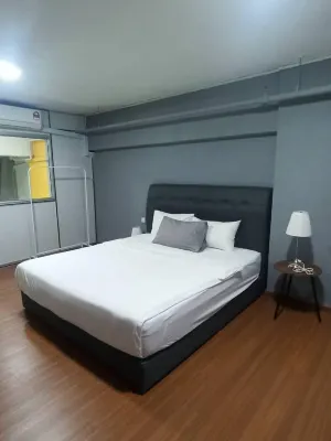 The Ceo Executive Loft - Work & Play