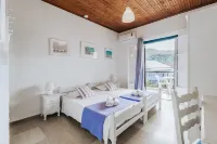Sunflower Apartments & Studios