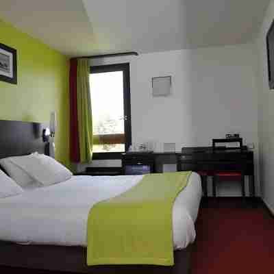 Kyriad Design Enzo Montlucon - Saint Victor Rooms