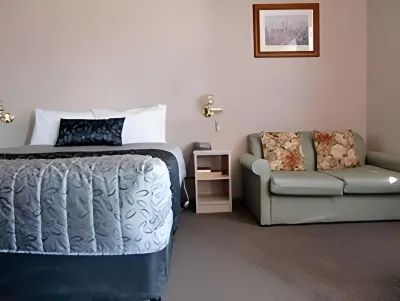 Castle Motel Bairnsdale Hotels in Lucknow