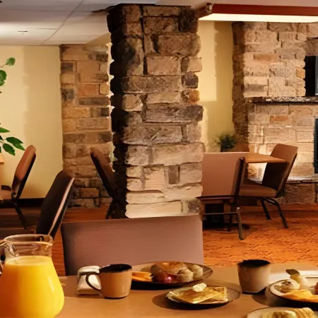 Suburban Studios Branson on the Strip